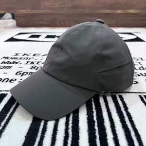 MUJI Water Repellent Cap Adjustable Strap Side Slit Room for Breathability